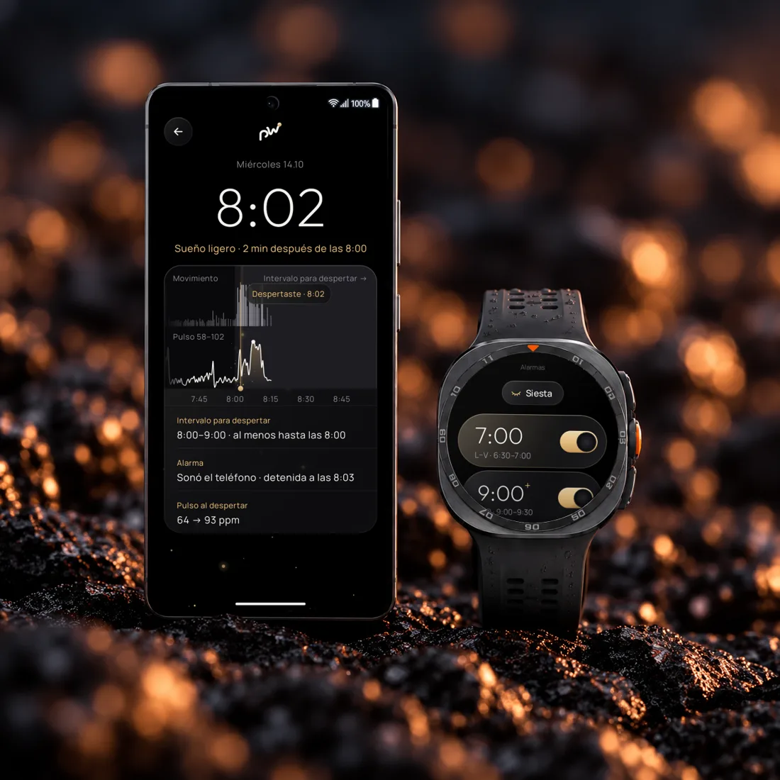 Phasewake en el móvil con el gráfico del despertar de esta mañana, junto a Galaxy Watch Ultra con la lista de alarmas